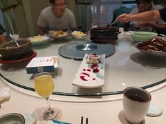 -海派美食·家宴海鲜青岛菜·石锅鲽鱼头(东方城店)