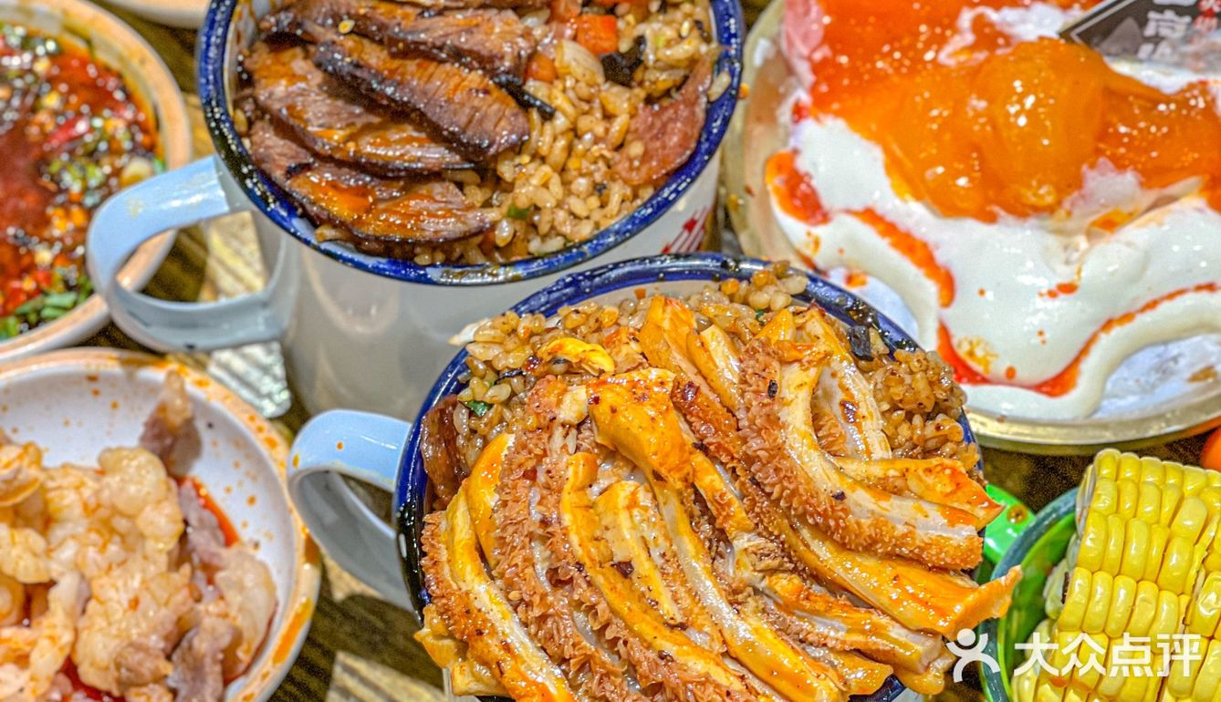 答应我❗️来南昌一定要试试这铁缸毛肚炒饭…