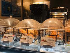 面包甜点陈列柜-喜茶(上海兴业太古汇店)