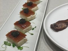鱼子酱烤鸭-悦融琥珀·京鲁菜·海味珍品(西单店)