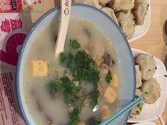 -小杨生煎(金山百联购物中心3楼店)