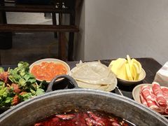-四小区火锅·巷子里的重庆火锅(花照壁店)