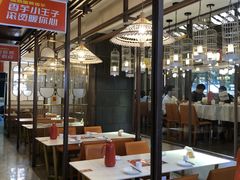-阿瓦山寨·湘菜现炒·剁椒鱼头王(咸阳总店)