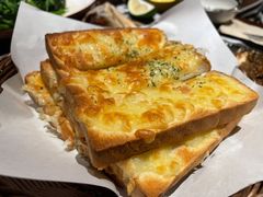 马苏里拉芝士烤土司-Local泰莲庭(虹鳟鱼店)