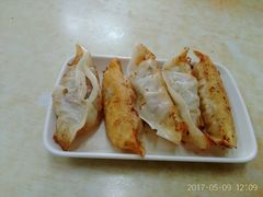 锅贴-小董骨汤馄饨店(通扬路店)