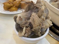-渝君重庆火锅(嘉宾路店)