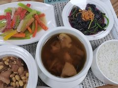 -臻儿屿月子会所(茶山店)