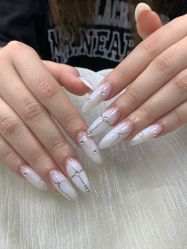 -芊屿芊浔美甲