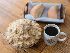 劳顶笨面包-劳顶笨咖啡(益华广场店)