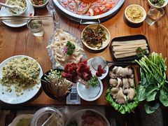 -佬土鹅肠火锅(解放路店)