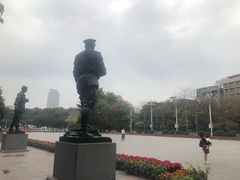 -英雄广场