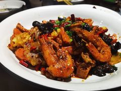 -东口码头·烧鸽子·鱼头泡饼·地方菜(金鹰悦城店)