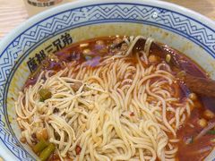 -魔都三兄弟酸辣粉·蘸卤炸串(虹桥万科店)
