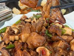 -丹水桥地锅鱼·翘嘴鲌·地方特色全鱼宴(丹江口大坝店)