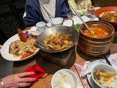 -黄泥岗·地道湖北菜(奥特莱斯店)