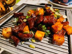 牛肉粒炒年糕-桂满陇天书(南京德基旗舰店)
