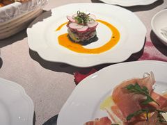 生牛肉塔塔配牛油果酱-Solo(衡山路店)