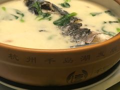 千岛湖鱼头浓汤-杭州西湖柳莺里酒店·闻莺厅