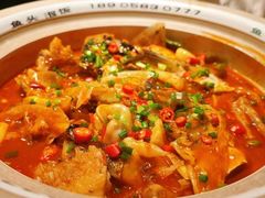 -魏铭鱼头捞饭(晋阳路店)