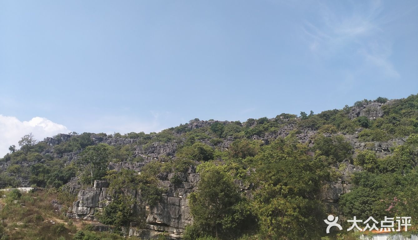 广西桂平罗丛岩旅游景区