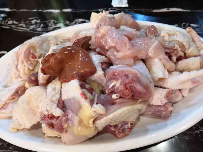 喜巢光头鸡(永定巷店)-"这家光头鸡在永定巷2号,跟着导航也挺好找.