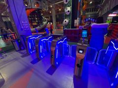 -嗨翻Hi-Fun竞技主题乐园·蹦床亲子生日轰趴(国光1937店)