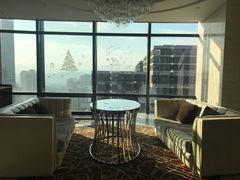 靠窗位-华强广场酒店-椰香高空自助餐厅