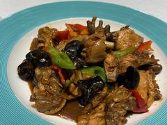-海派美食·家宴海鲜青岛菜·石锅鲽鱼头(东方城店)