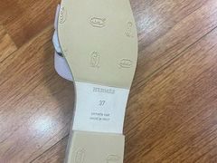 -爱革·奢品·鞋包·衣物·家居(金桥国际商业广场店)