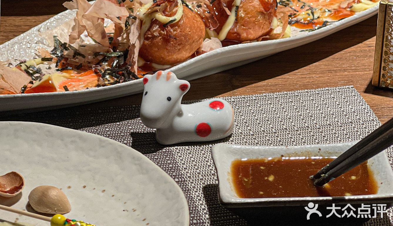 肉满堂怕不是从日漫里直接走出来的吧