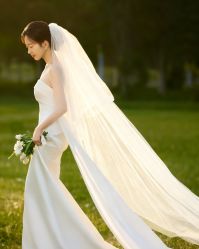 -喜爱高定婚纱摄影