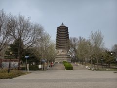 -玲珑塔公园