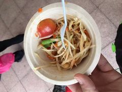 -皇家田广场(อนุสาวรีย์ทหารอาสา)