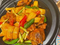 -云海肴·汽锅鸡·云南菜(天山百盛优客店)