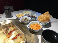 -九鼎轩脆毛肚火锅(南京东路店)