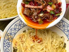 -李与白包子铺(桐梓林店)