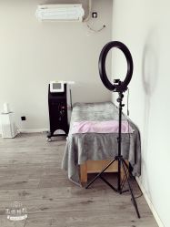 -一个差评成就的纹眉店
