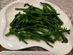 姜汁腊肉粒炒芥兰苗-六婶西关小厨(光塔路店)