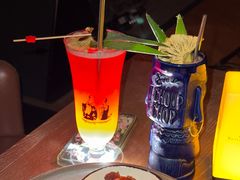 -FOUR PLAY BAR