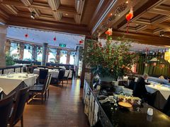 -八府香鸭·啫啫煲(华山路店)