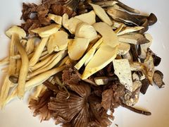 -黔蘑菇四季餐厅(观山湖店)