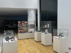 -杭州中沃沃尔沃4S店(滨江区店)