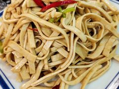 -八两八金·莱芜特色炒鸡(市南漳浦路店)