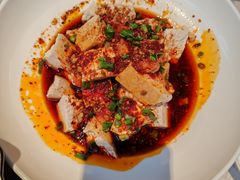 -阿瓦山寨·湘菜现炒·剁椒鱼头王(咸阳总店)