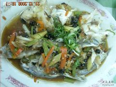 酱烧鱼头-毛记饭店