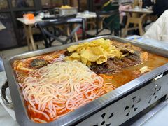 -在巷子里的烤肉店·螺蛳粉烤鱼·牛蛙(和美城店)