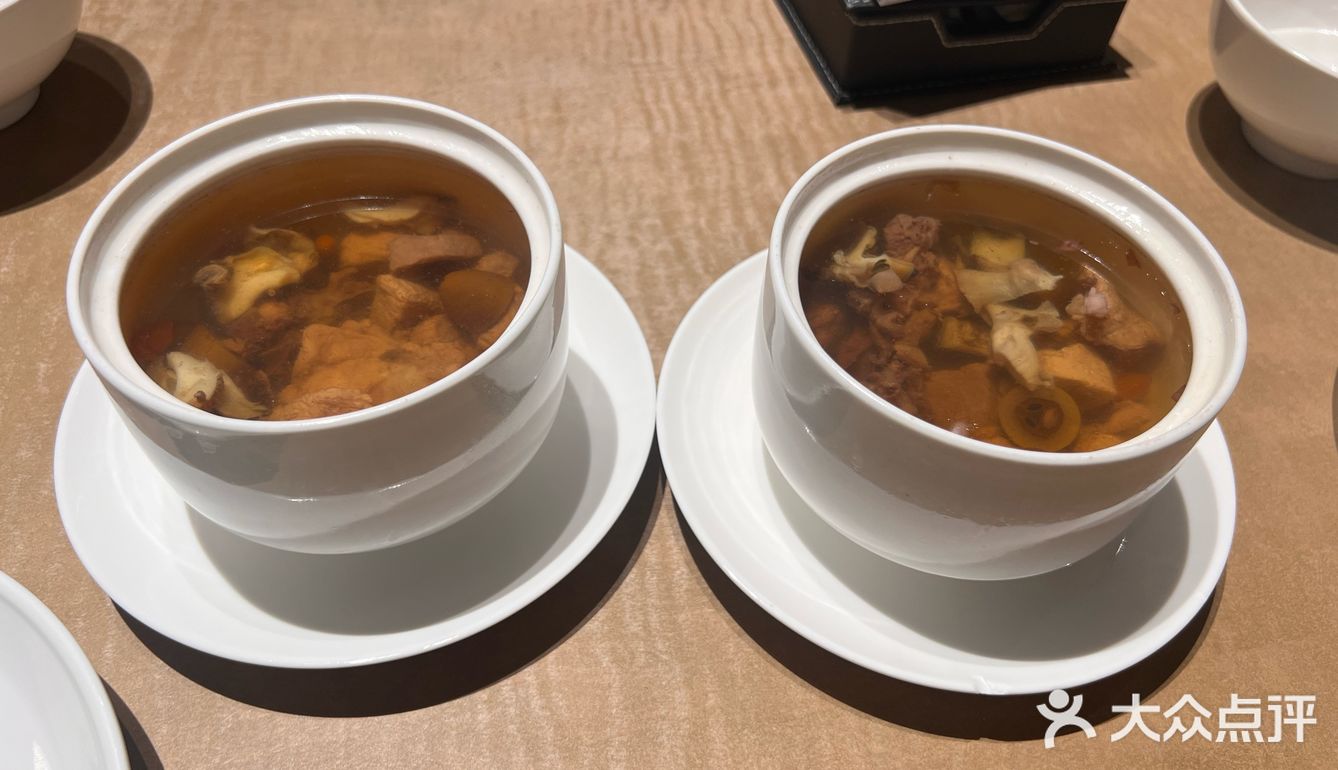 🍤海鲜控的天堂！海螺汤、生蚝，美味不打烊！🌙