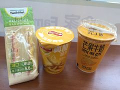 iphone_upload_pic-全家便利店(车站南路店)