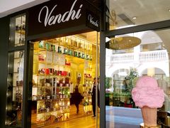 门面-VENCHI 闻绮(上海佛罗伦萨小镇店)