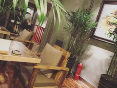 -HIGH FIVE哈福手工汉堡(桂林路店)